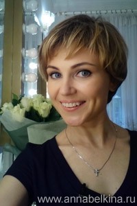 Коррекция и макияж бровей
