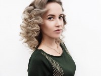 Фото для наших инстаграм с растяжкой цвета на волосах