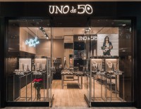 UNOde50 открывает магазин в ТРЦ Европейский