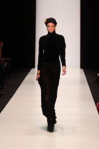 Восточные тюрбаны и клатчи-кошельки BASHARYAN V SS12