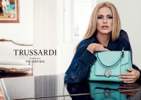 Мишель Хунцикер в новой рекламной кампании TRUSSARDI LOVY BAG