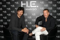 Блоггер Скотт Шуман стал фотографом новой рекламной кампании H.E. BY MANGO