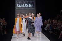 Dasha Gauser показала коллекцию «Химия»