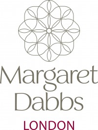 Впервые в России: «королевский» уход из Англии MARGARET DABBS в сети Express Nails